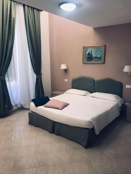 43 Appartamento Ampio E Comodo Nel Centro Di Roma Exteriör bild
